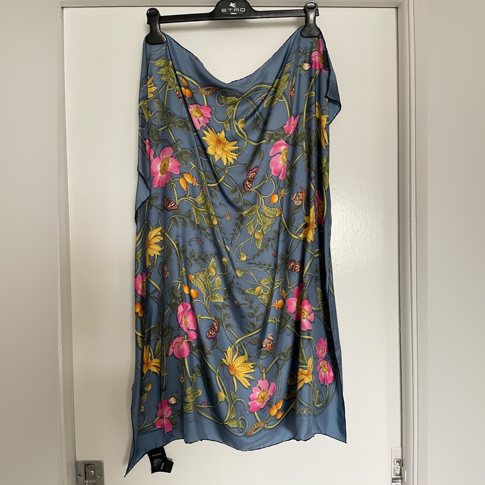 Gucci Silk Twill Flowerwebby Square Scarf Sky Blue 90x90